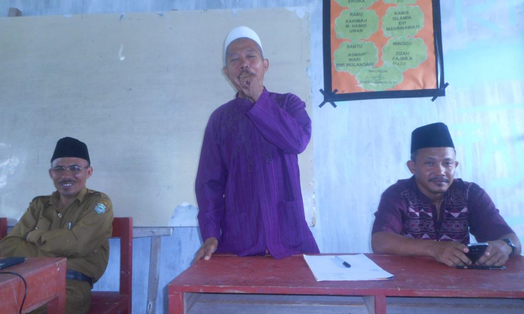 Serahkan LPHB Ke Orang Tua Siswa, Muh. Khosin : “Ada Tiga Modal Yang Perlu Dimiliki Anak Didik Untuk Mencapai Kesuksesan”