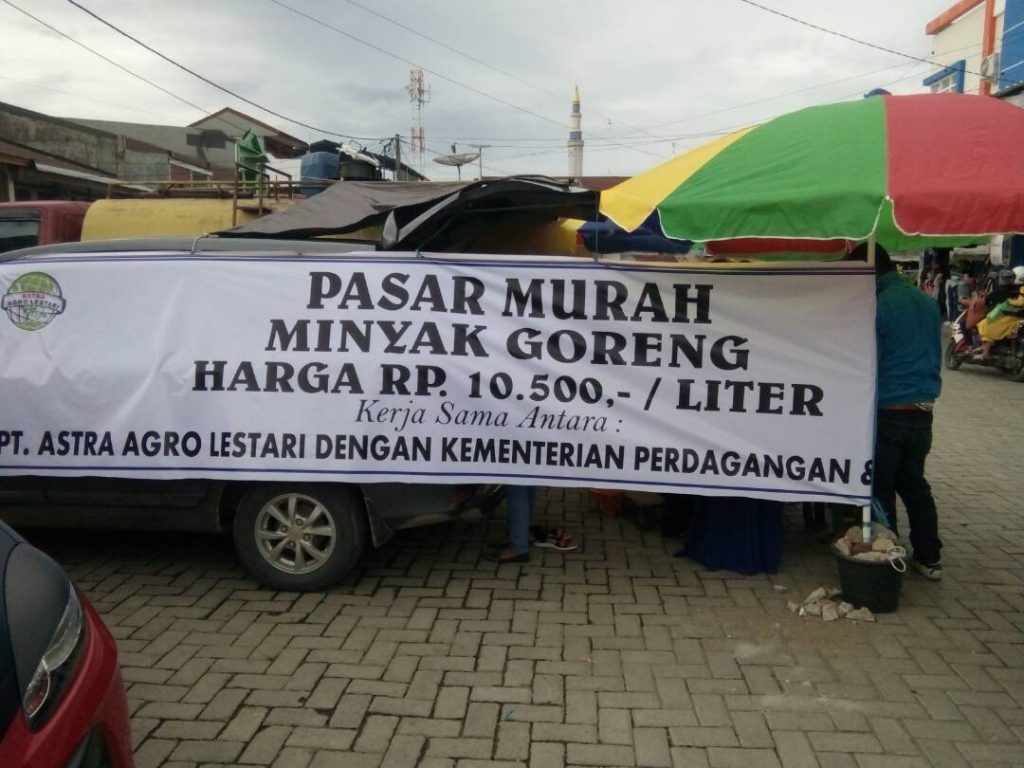 Bantu Stabilkan Harga, PT TSL Gelar Operasi Pasar Minyak Goreng