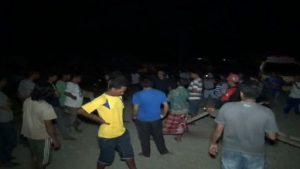 Tuntutan Tidak Ditanggapi Oleh Perusahaan, Warga Tutup Paksa Akses Jalan Menuju Pelabuhan Pelny