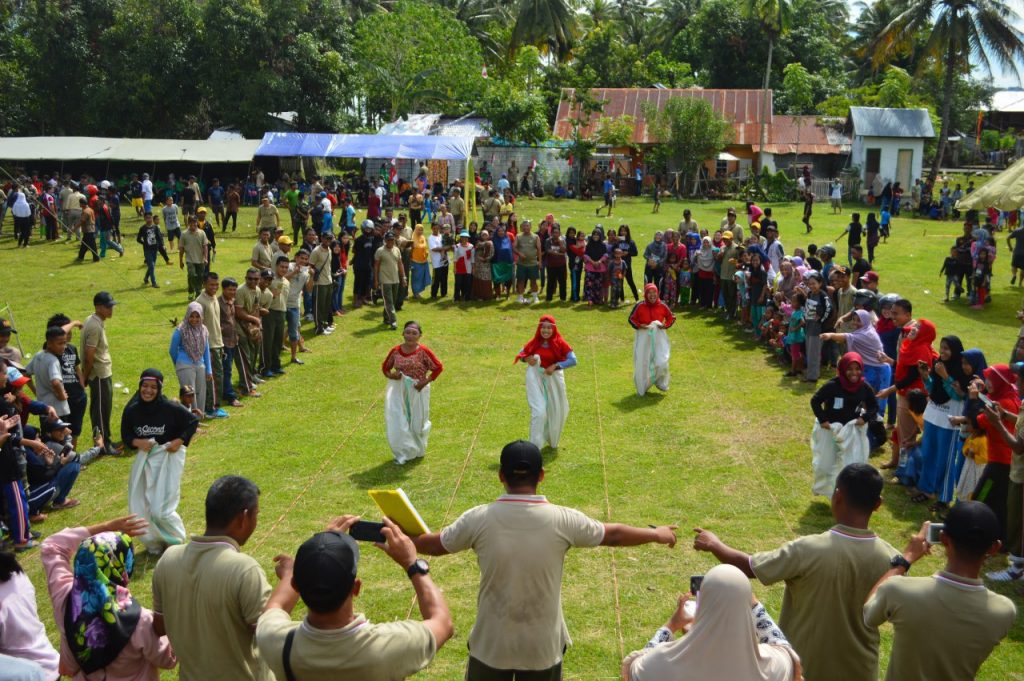 Meriahkan HUT RI Ke 72 Tahun, Danrem 142 Tatag Mamuju Gelar Perlombaan Dan Permainan Rakyat