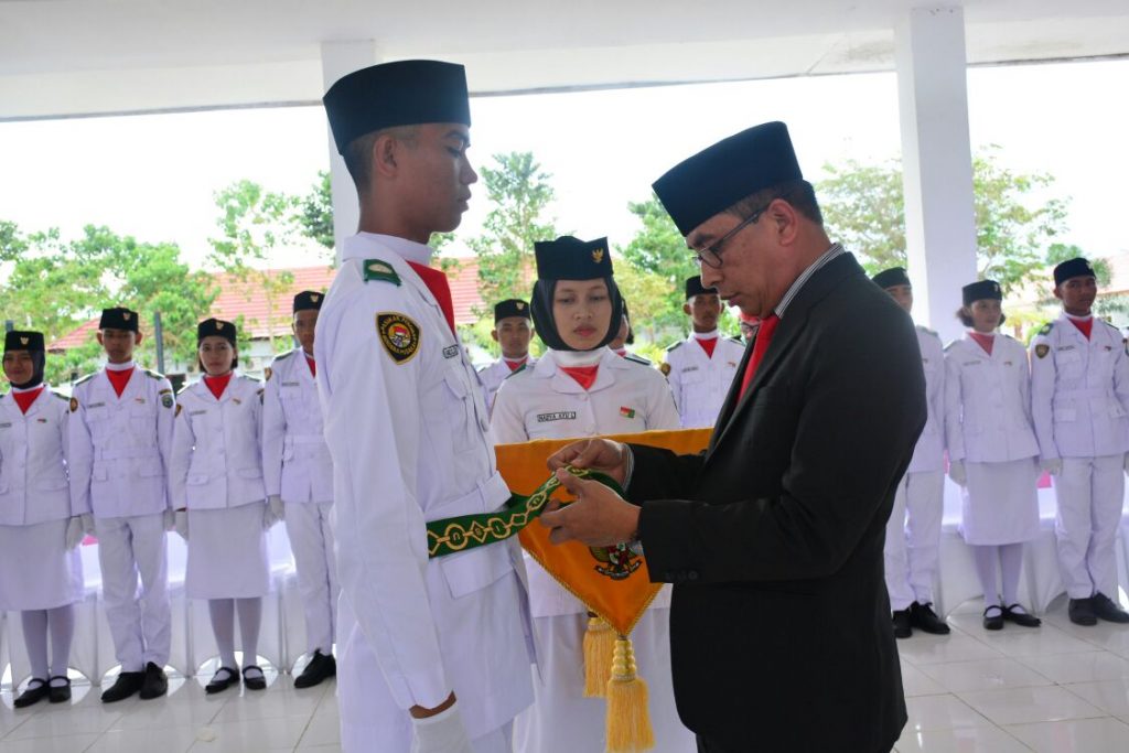 Kukuhkan Paskibraka, Begini Pesan Sekkab Mateng