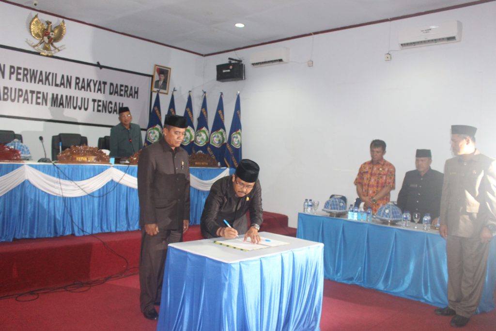 Perda Hak Keuangan Pimpinan Dan Aggota DPRD Disahkan, Anggota Dewan Dituntut Tingkatkan Kinerja