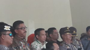 Ngeri…!!! Massa Aksi Menganggap Kadis Pertanian Sulbar Layaknya Preman