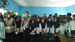 Satlantas Polres Metro Mamuju Kembali Sampaikan Pesan Keselamatan Lalulintas Kepada Siswa SMP