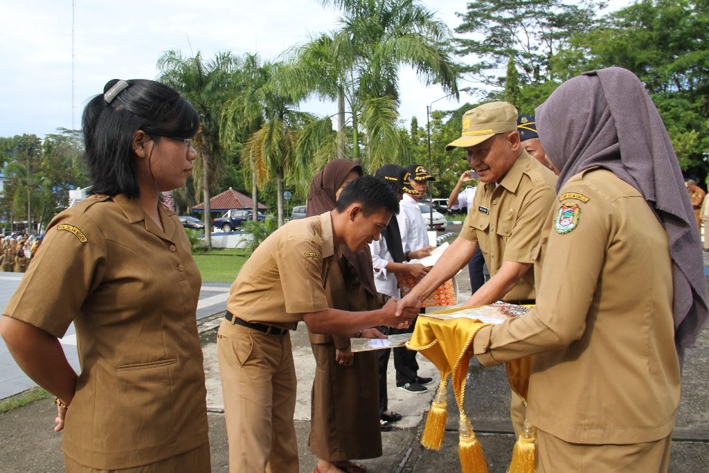 56 Warga Mamuju Terima Sertifikat Keterampilan Pelaut