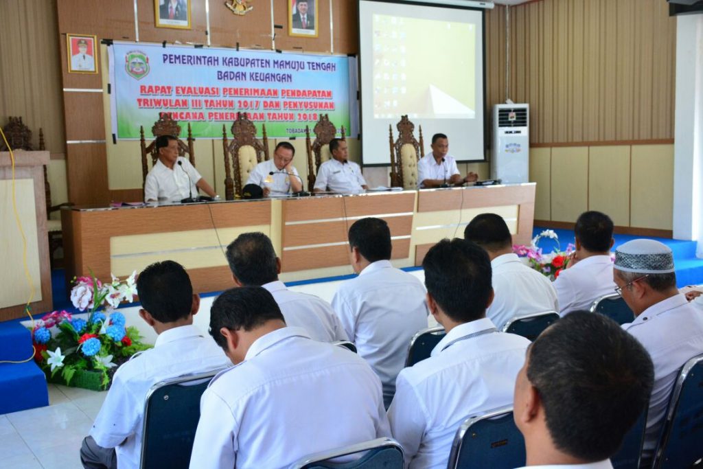 Maksimalkan Penerimaan PAD, Pemkab Mateng Gelar Rapat Evaluasi Penerimaan Dan Pendapatan Triwulan III Tahun 2017