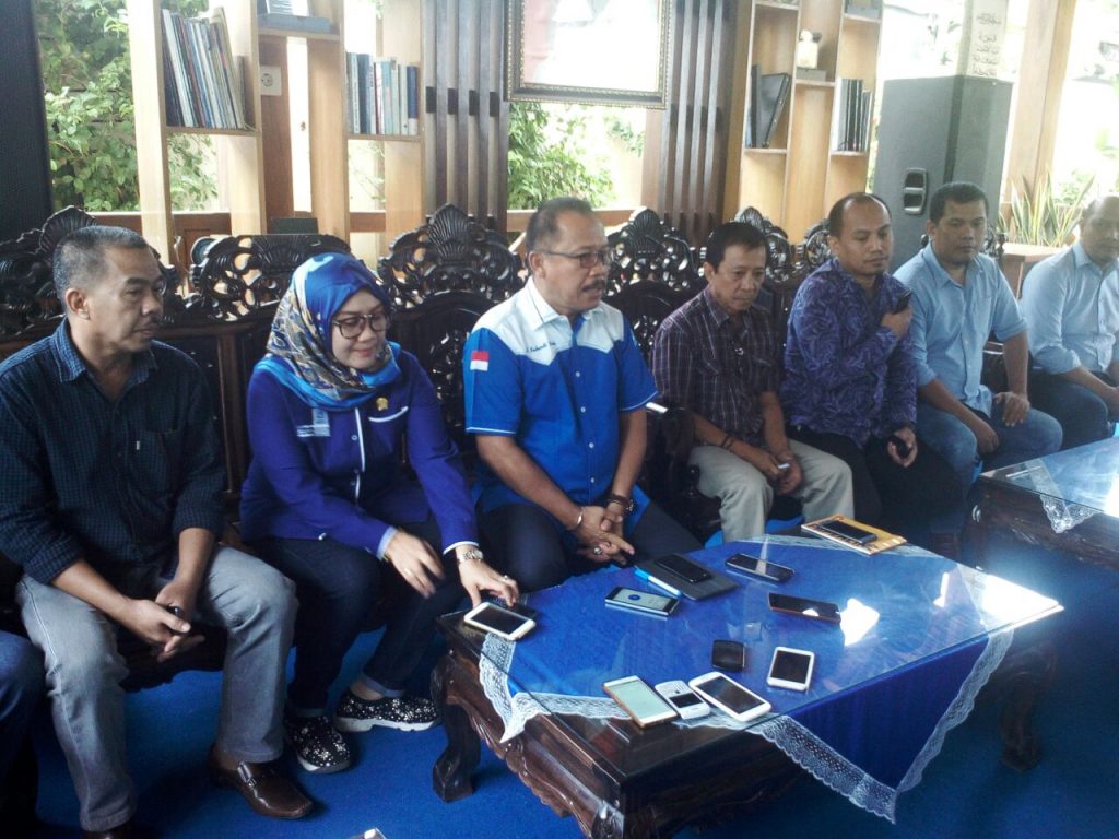 Selamat…!! Srikandi Mateng Jadi Ketua DPRD Sulbar