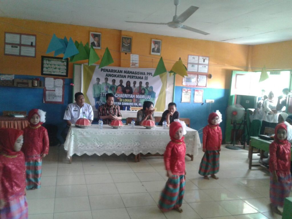 Penampilan Siswa Raudatul Afdal Al Chaeriyah Simboro Membuat Hadirin Kagum