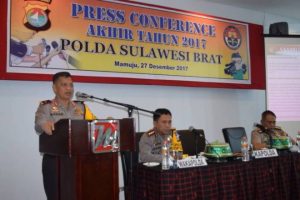 Di Penghujung Tahun 2017, Polda Sulbar Gelar Press Conference