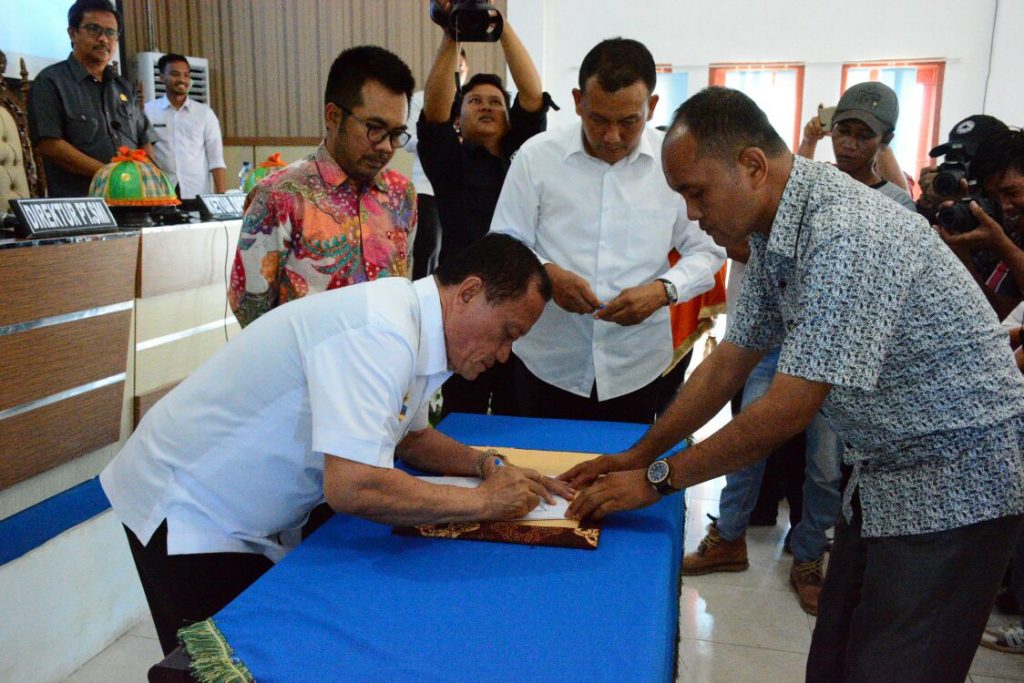 Percepat Pembangunan Infrastruktur, Pemda Mateng Tanda Tangani Perjanjian Pembiayaan Daerah Dengan PT SMI