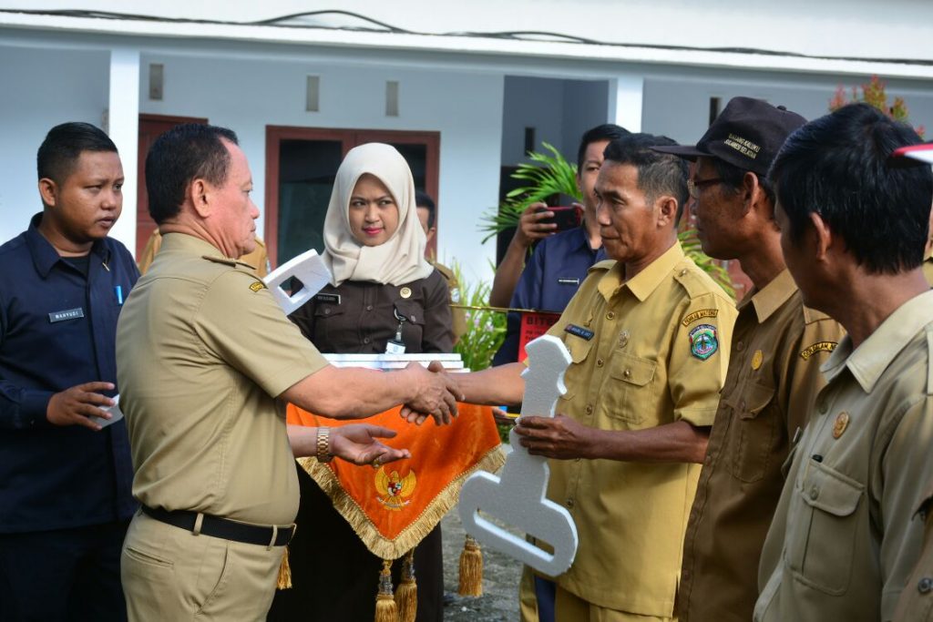 Bupati Mateng Serahkan Bantuan Kelompok Tani, Ini Daftar Kelompok Penerima