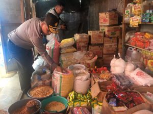 Antisipasi Lonjakan Harga Sembako Jelang Tahun Baru, Kapolda Sulbar Sidak Di Pasar Sentral Mamuju