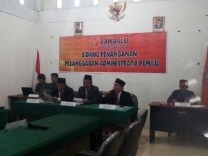 Datang Terlambat, Sidang Penanganan Dugaan Pelanggaran Administratif Pemilu Ditunda