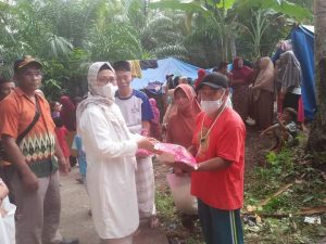 DPD Gerindra Sulbar Salurkan Bantuan Korban Gempa di Majene