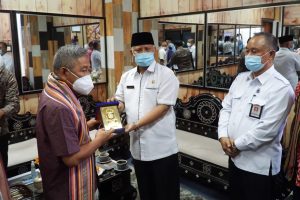 Dalam Rangka Ini Gubernur Sulbar Kunjungi Fasilitas Layanan Ketenagakerjaan di NTB