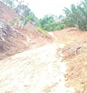 Jalan Penghubung Desa Kembali Ditutupi Material Longsor
