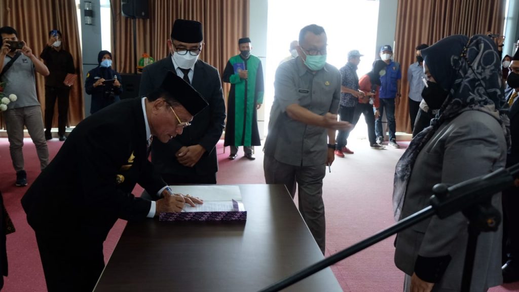 Lantik 40 Pejabat Eselon II, III Dan IV, Aras Ingin Pejabat Yang Baru Dilantik Lebih Inovatif