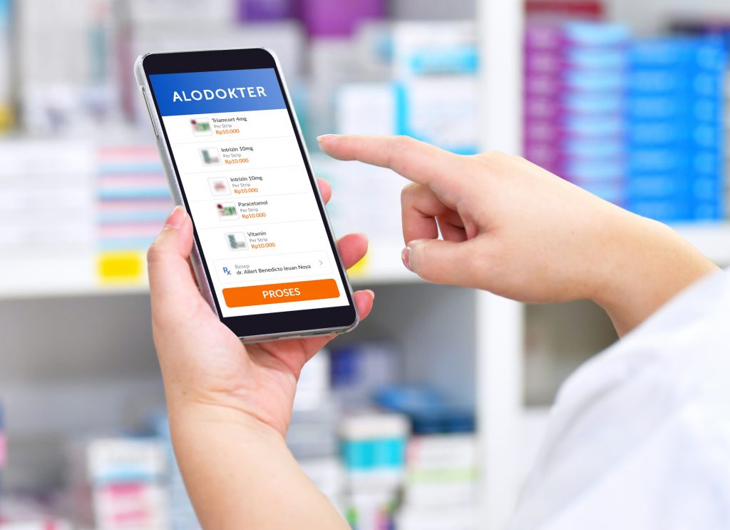 Bukti Legitimasi Layanan Telefarmasi, Alodokter Terima Sertifikasi PSEF