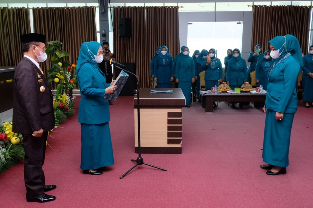Hj Nanik Rosita Aras Resmi Dilantik Jadi Ketua TP PKK Mamuju Tengah