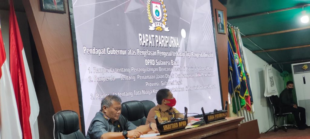 Rapat Paripurna, Gubernur : Ranperda Inisitif DPRD Dapat Disetujui Dengan Catatan