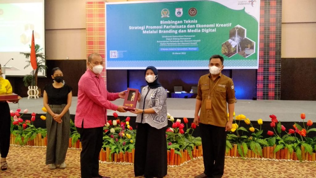 Dedi Ahmad Kurnia : Keramahan Warga Menjadi Peluang Majunya Wisata di Sulbar