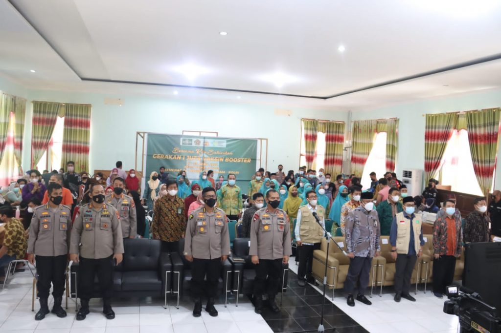 Kanwil Kemenag Sulbar Deklarasikan Gerakan 1 Juta Vaksin Booster