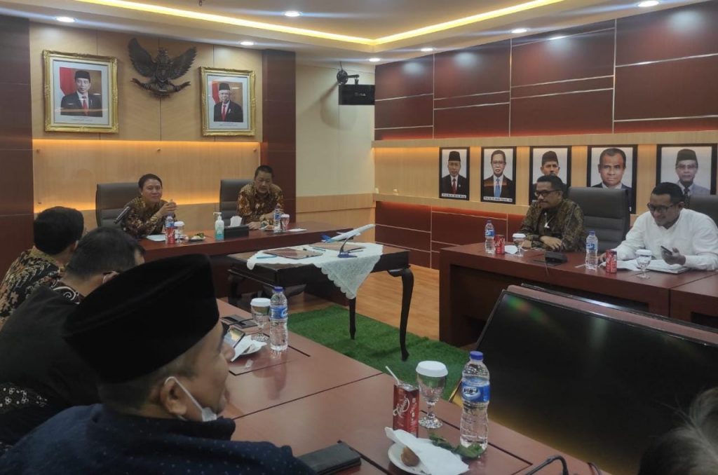 Kemenag dan Garuda Teken Perjanjian Pengangkutan Jemaah Haji dari 9 Embarkasi