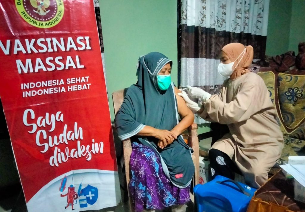Percepat Capaian Vaksinasi Dosis Tiga, Binda Sulbar Gencarkan Vaksin Door to Door