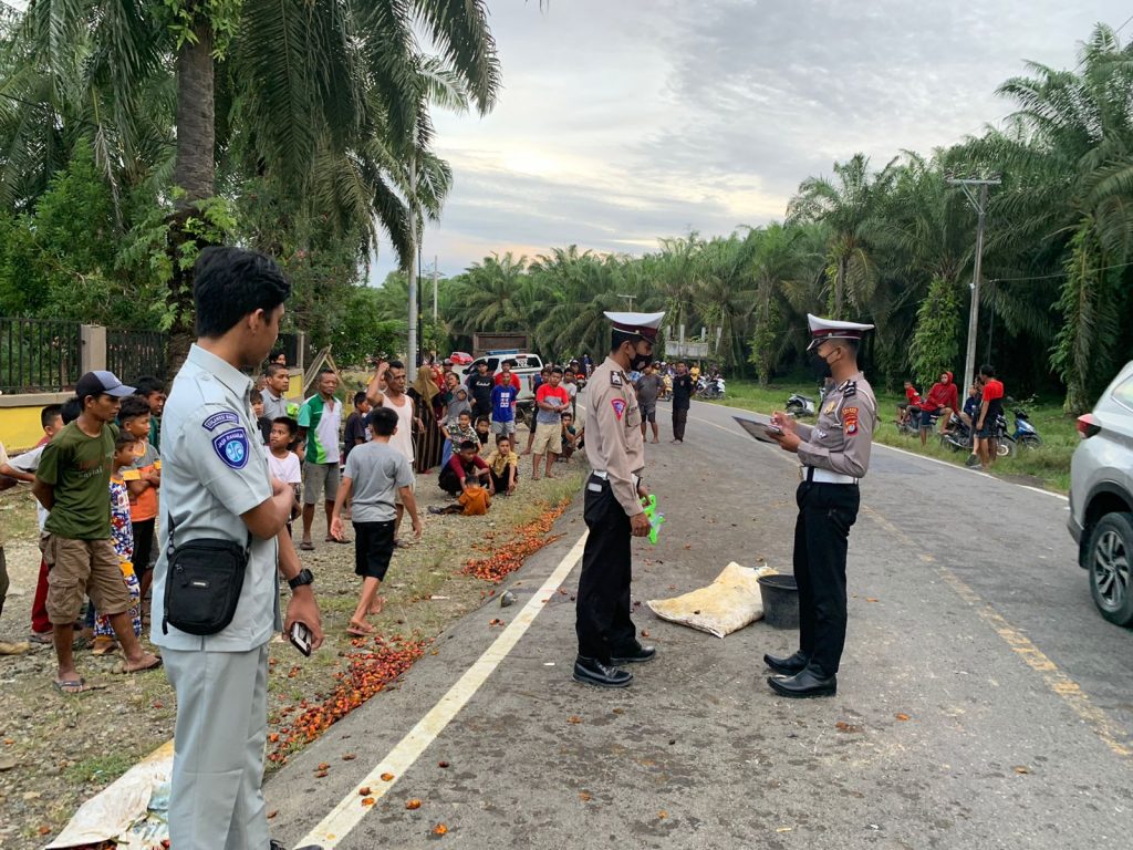 Lakalantas di Salugatta, Pengendara Motor Meninggal Ditempat