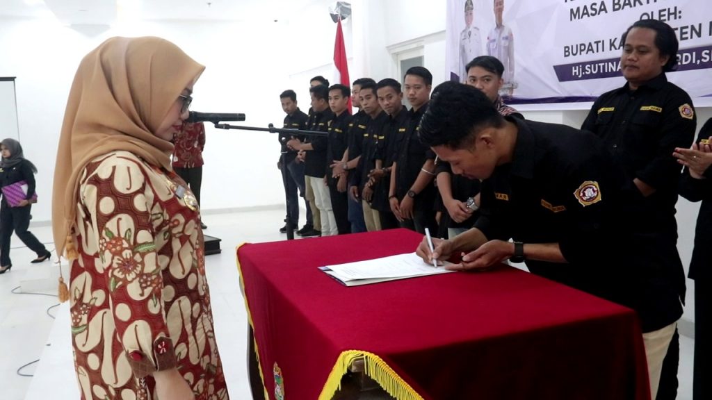 Nahkoda Baru Karang Taruna Mamuju Dilantik, Bupati Sampaikan Pesan Begini