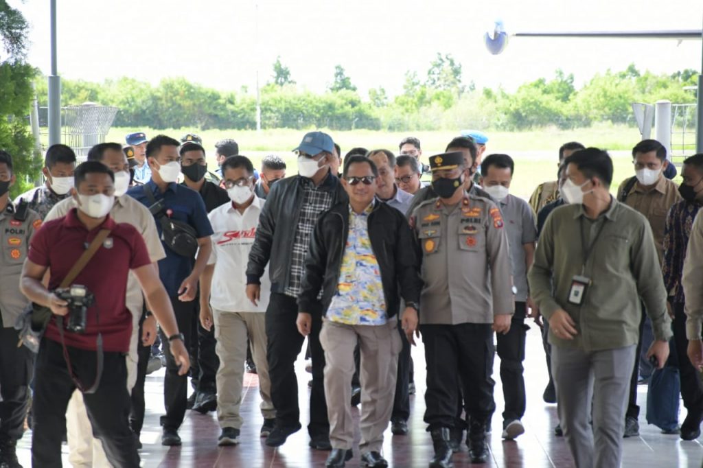 Tiba di Mamuju, Tito Akan Lepas 35 Perahu Sandeq Menuju IKN