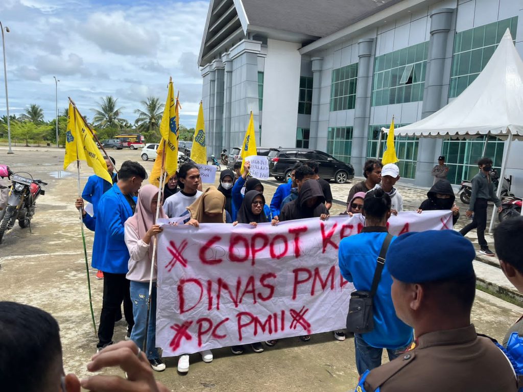 PMII Seruduk Kantor Bupati Mateng Minta Kadis PMD Dicopot