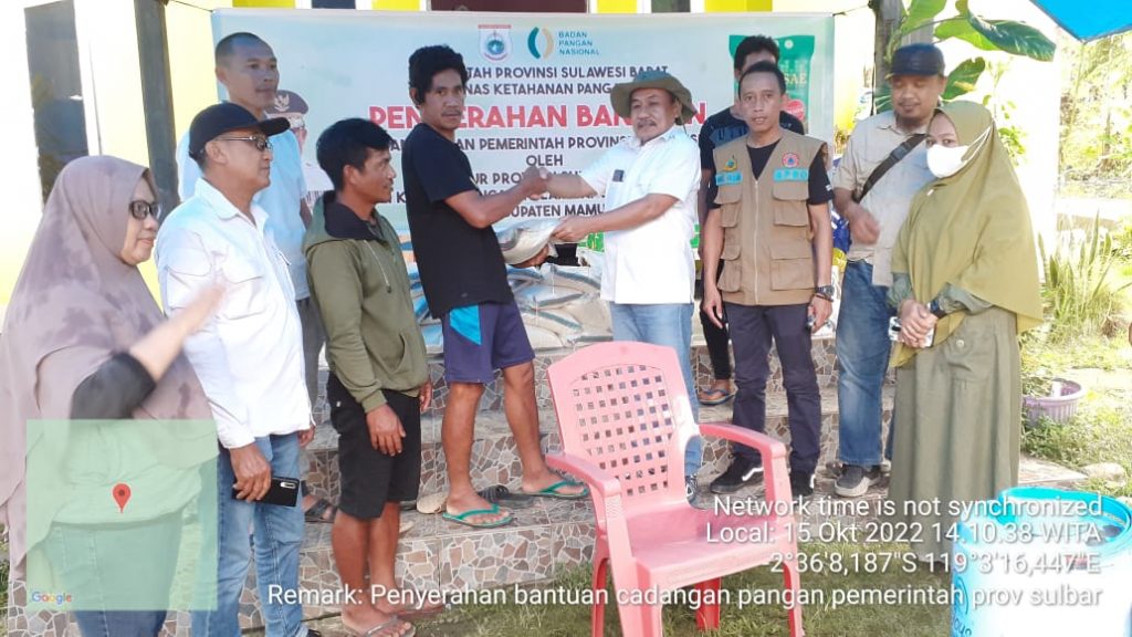 Pemprov Sulbar Salurkan 1,2 Ton Beras Untuk Korban Banjir