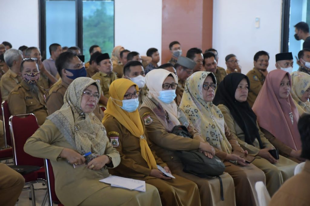 Guru Harus Berperan Untuk Membangkitkan Kepedulian Siswa Tentang Pentingnya Mencintai Lingkungan