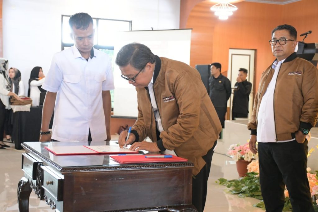 Optimalisasi Peningkatan Pajak Dan Retribusi Pemprov Sulbar Teken MoU