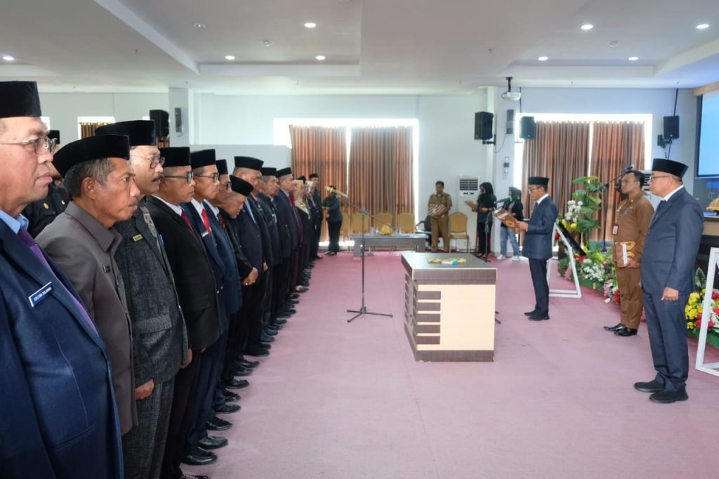 Lantik Pejabat Struktural Eselon II, III Dan IV, Wabup Sampaikan Pesan Ini