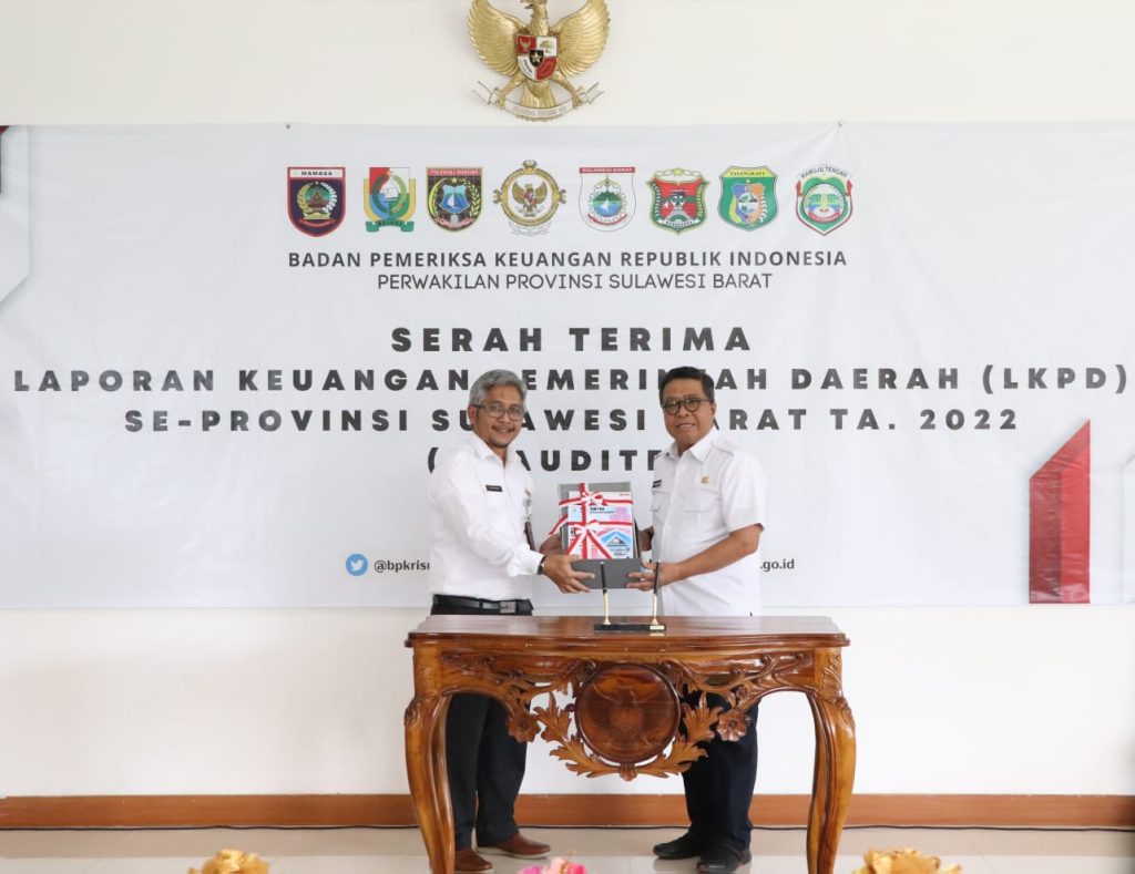 Serahkan LKPD 2022 Kepada BPK Sulbar, Idris Sampaikan Hal Ini