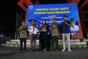 Diskominfo Sulbar Dan Diskominfo Mamuju Kolaborasi Hadirkan Internet Gratis di Anjungan Pantai Manakarra