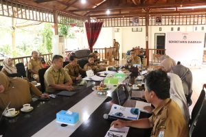 Pimpin Rapat Monev BLUD RSUD Regional Sulbar Triwulan III 2024, Idris Sampaikan Ini