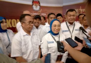 Tina-Yuki Tampil Memukau Pada Debat Publik Pertama Calon Bupati dan Wakil Bupati Mamuju 2024
