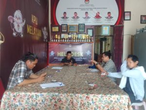 Tagih Haknya, Sejumlah Wartawan Datangi Kantor KPU Mamuju Tengah