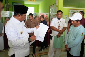 Pj Bahtiar Tinjau Tenaga Kesehatan di Majene