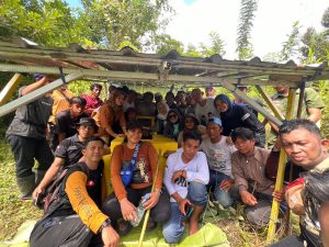 Sutinah Manfaatkan Minggu Tenang Kampanye Untuk Berziarah ke Makam Punggawa Malolo