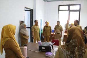 Sekda Sulbar Sidak OPD Hasil Restrukturisasi : “Segera Melebur, Jangan Ada Lagi Ego Sektoral!”