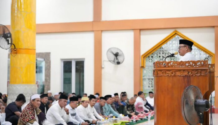 Hadiri Isra Mi’raj di Kalukku, Gubernur Suhardi Duka : Pemimpin Sejati Adalah yang Mencintai Rakyatnya