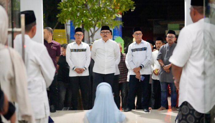 Dampingi Gubernur di Kalukku, Plt. Karo Pemkesra Sulbar : Isra Mi’raj Perkuat Pondasi Spiritual Panca Daya