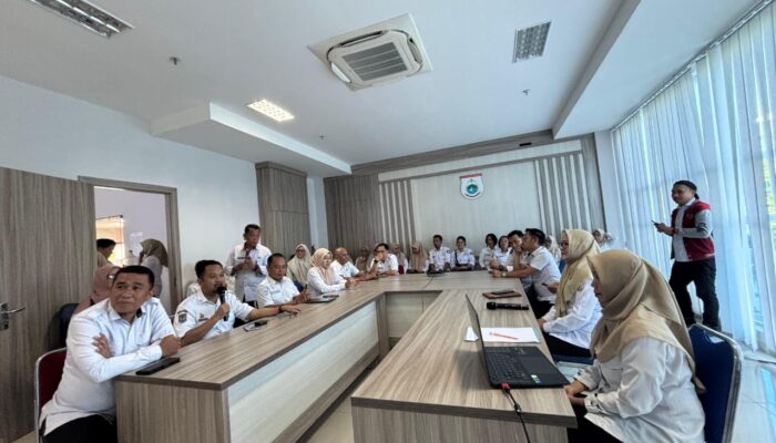 Bangun Citra Profesional, Dispoparekraf Sulbar Siap Tegakkan Aturan Pakaian Dinas Sesuai Pergub 22/2025