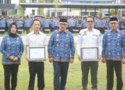 Harumkan Nama Daerah di Tingkat Nasional, Gubernur SDK Serahkan Penghargaan untuk Desa Orobatu dan Desa Kuajang