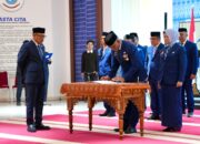 Gubernur SDK Lantik 14 Pejabat Pimpinan Tinggi Pratama Sulbar, Tekankan Penyegaran Organisasi