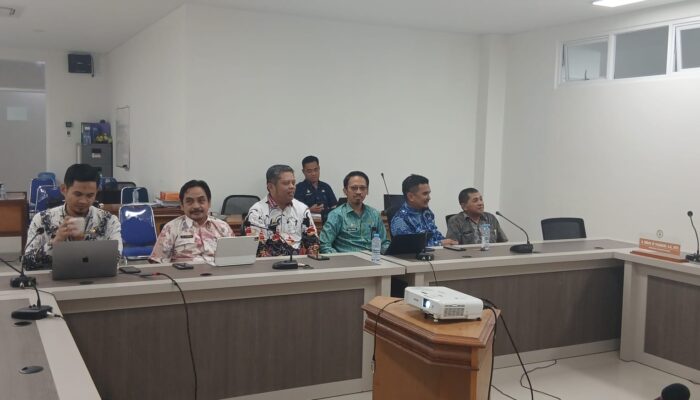 Uji Transparansi PAD : Bapenda Sulbar Paparkan Capaian Anggaran 2025 di Hadapan Komisi II DPRD